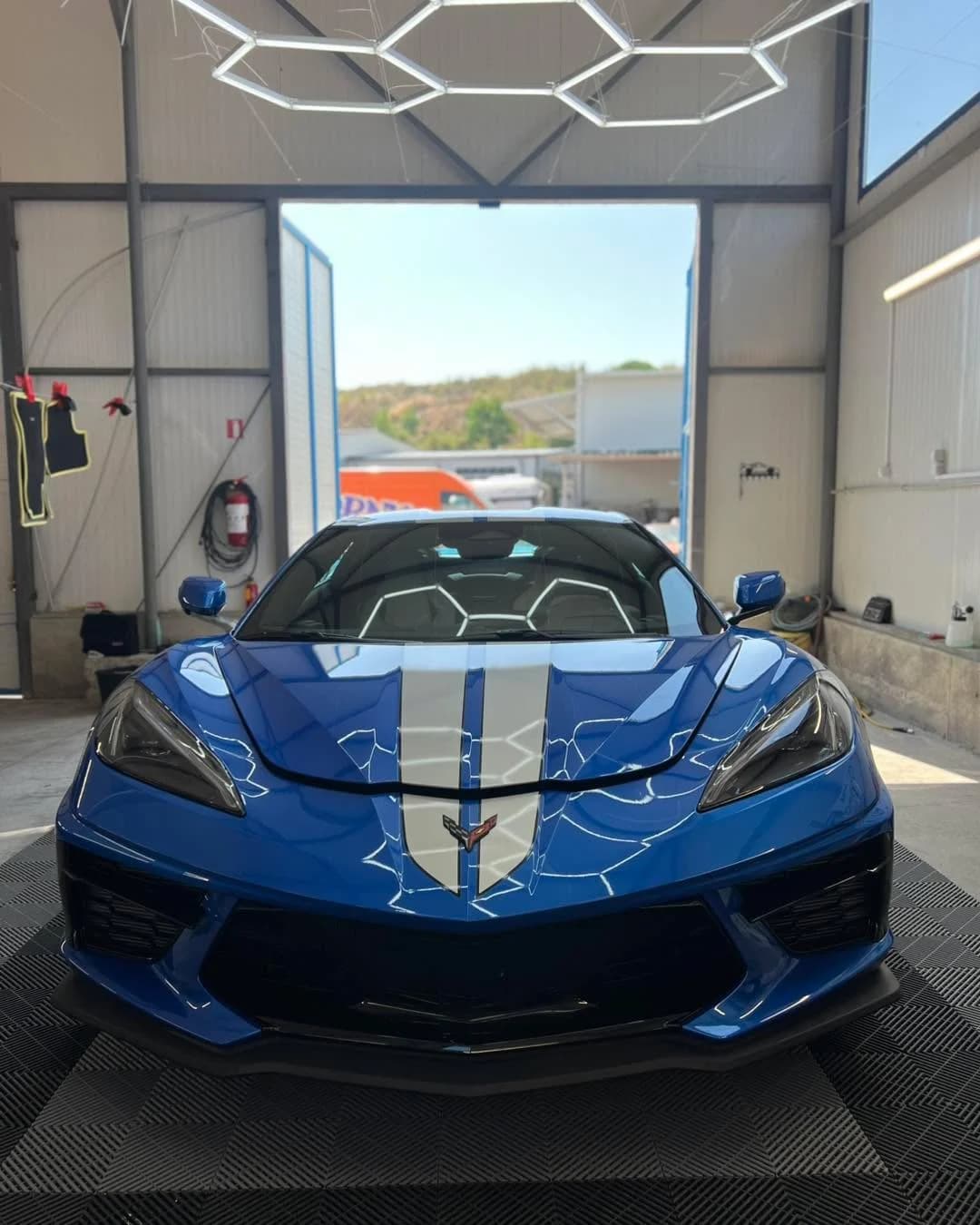 Chevrolet Corvette след детайлно почистване, корекция на лак и керамично покритие